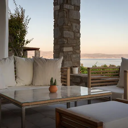 Kohyli By Meditera Isterni (Paros)